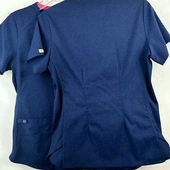 Med Couture Touch 7459 Navy Blue Women's V-Neck Shirttail Top Small (Set… - Picture 4 of 8